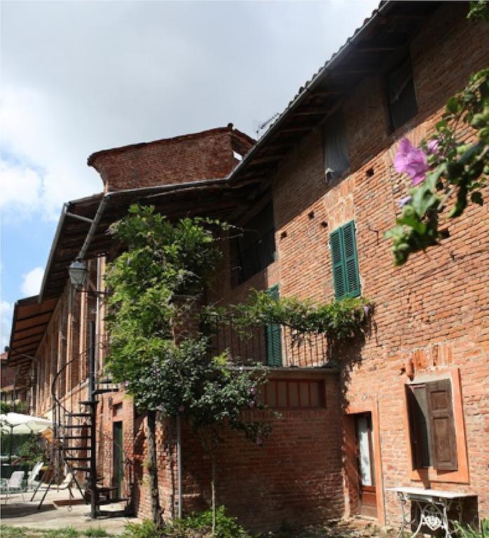 Agriturismo Olivazzi Quattordio Luaran gambar