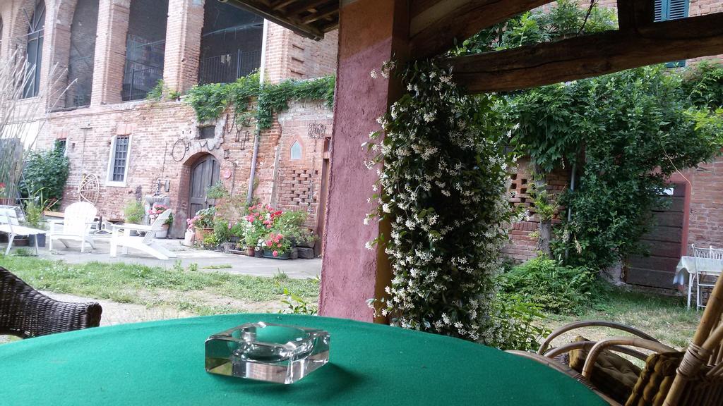 Agriturismo Olivazzi Quattordio Luaran gambar