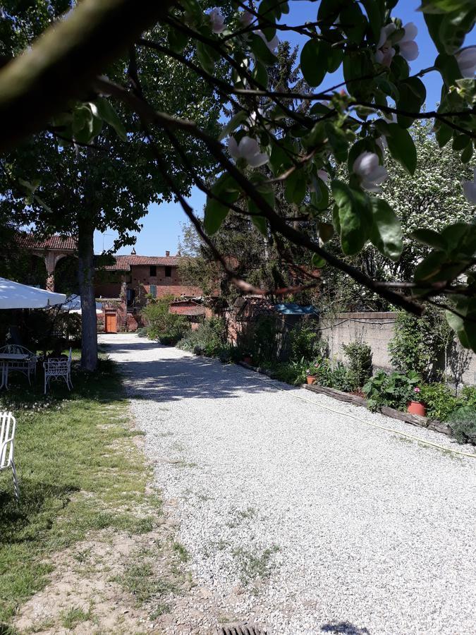 Agriturismo Olivazzi Quattordio Luaran gambar